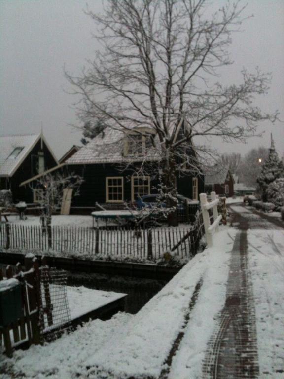 Guesthouse Boom Watergang Bagian luar foto